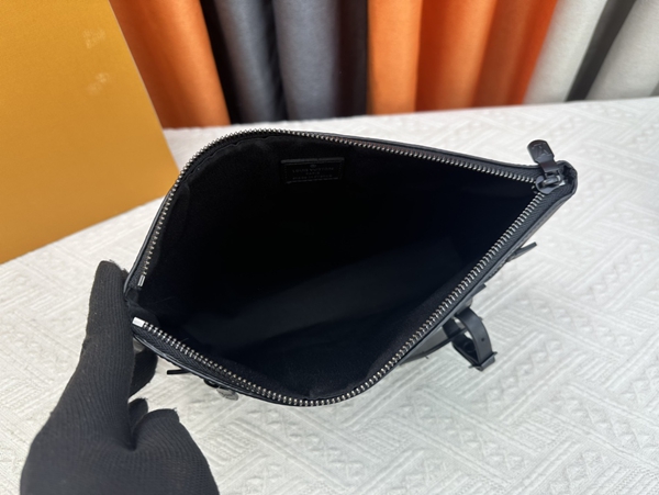 ルイヴィトンバッグ着用イメージ